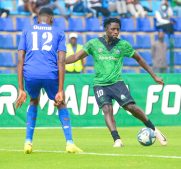 Gor Mahia midfielder Austin Odhiambo (right) in action against Kenya Police FC at Ulinzi Sports Complex- Nairobi